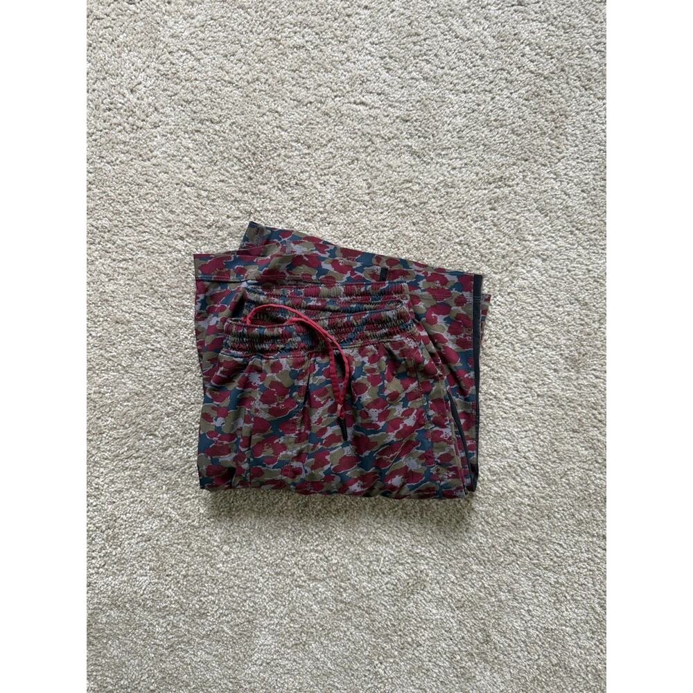 Lululemon Pace Breaker 9” Lined Digi Camo Men’s Large - Picture 8 of 8